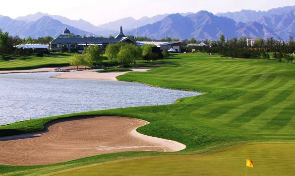 大自然の絶景とゴルフを楽しみたい富裕層にお薦めの世界で最も美しいゴルフ場10選 株式会社ウェルス パートナー